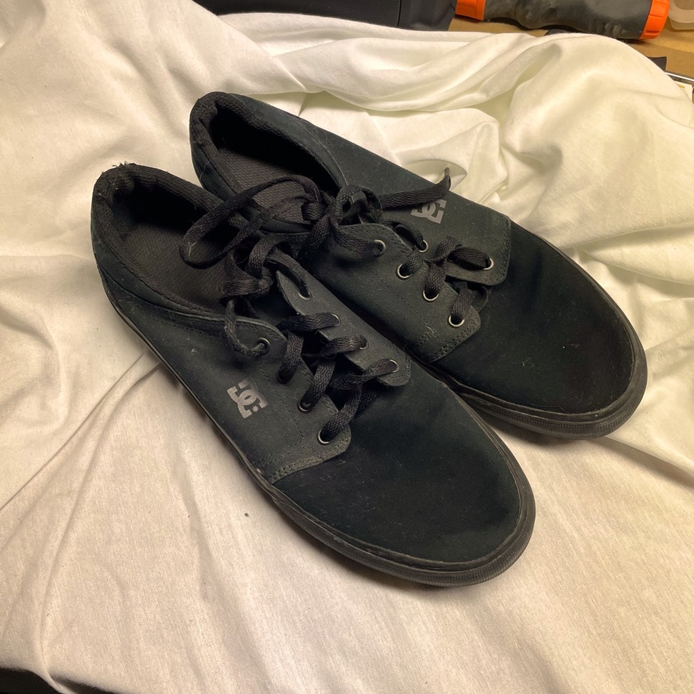 Dc skate shoes low rise